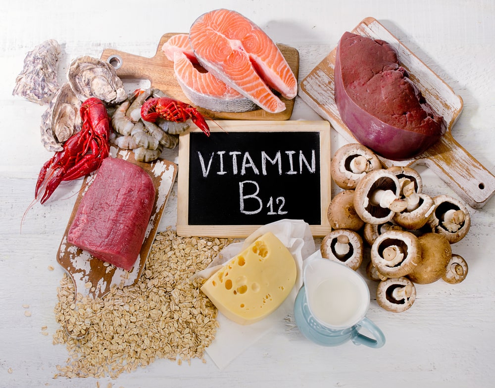 Zdroje vitamínu B12 - mäso, ryby, plody mora, šampiňóny, syr a mlieko